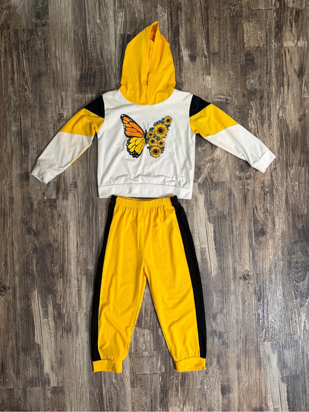 SHEIN Yellow & Black Butterfly Sunflower Hooded Jogger Set